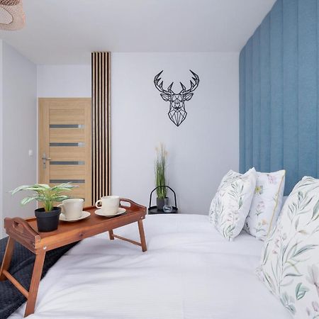 Osiedle Avia Harmonious Apartment With Balcony & Parking Cracow By Renters Prestige Krakow Bagian luar foto