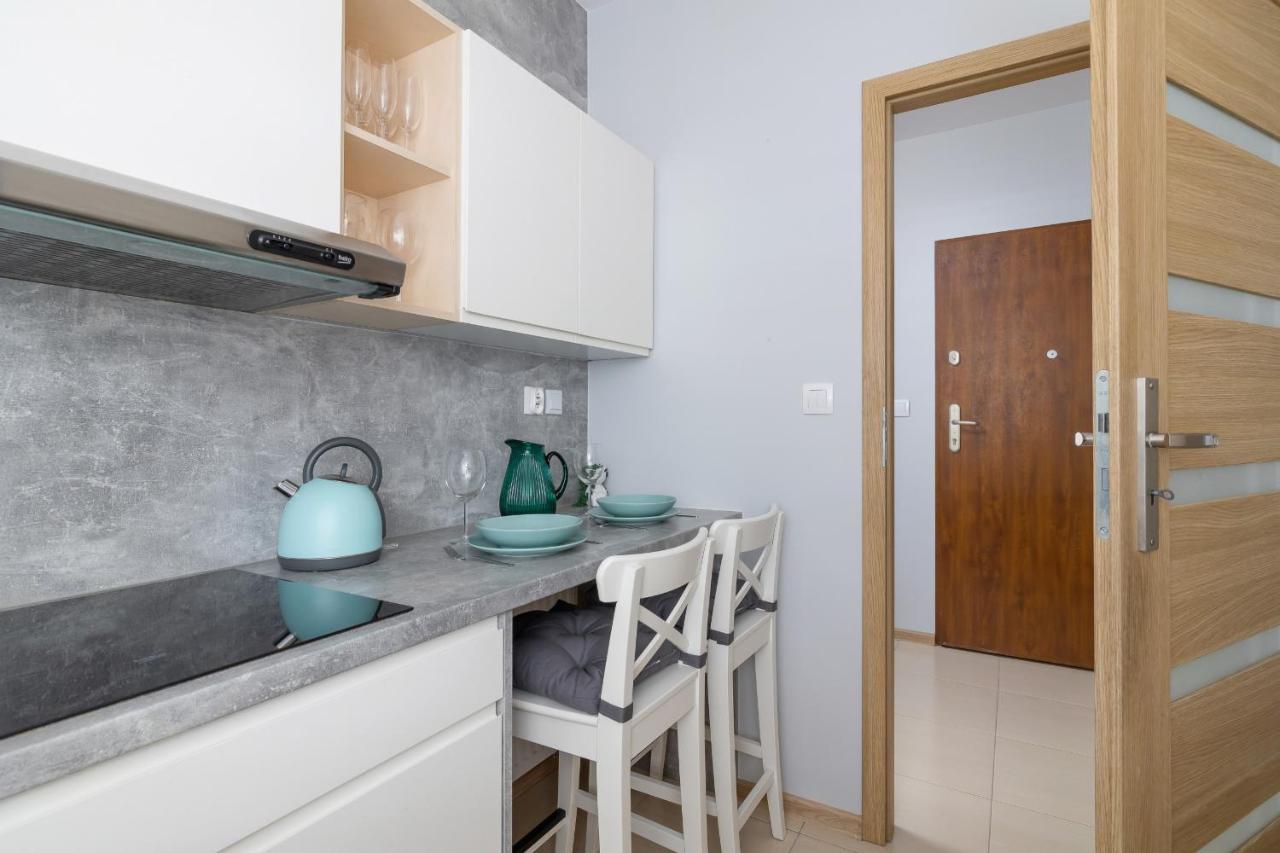 Osiedle Avia Harmonious Apartment With Balcony & Parking Cracow By Renters Prestige Krakow Bagian luar foto