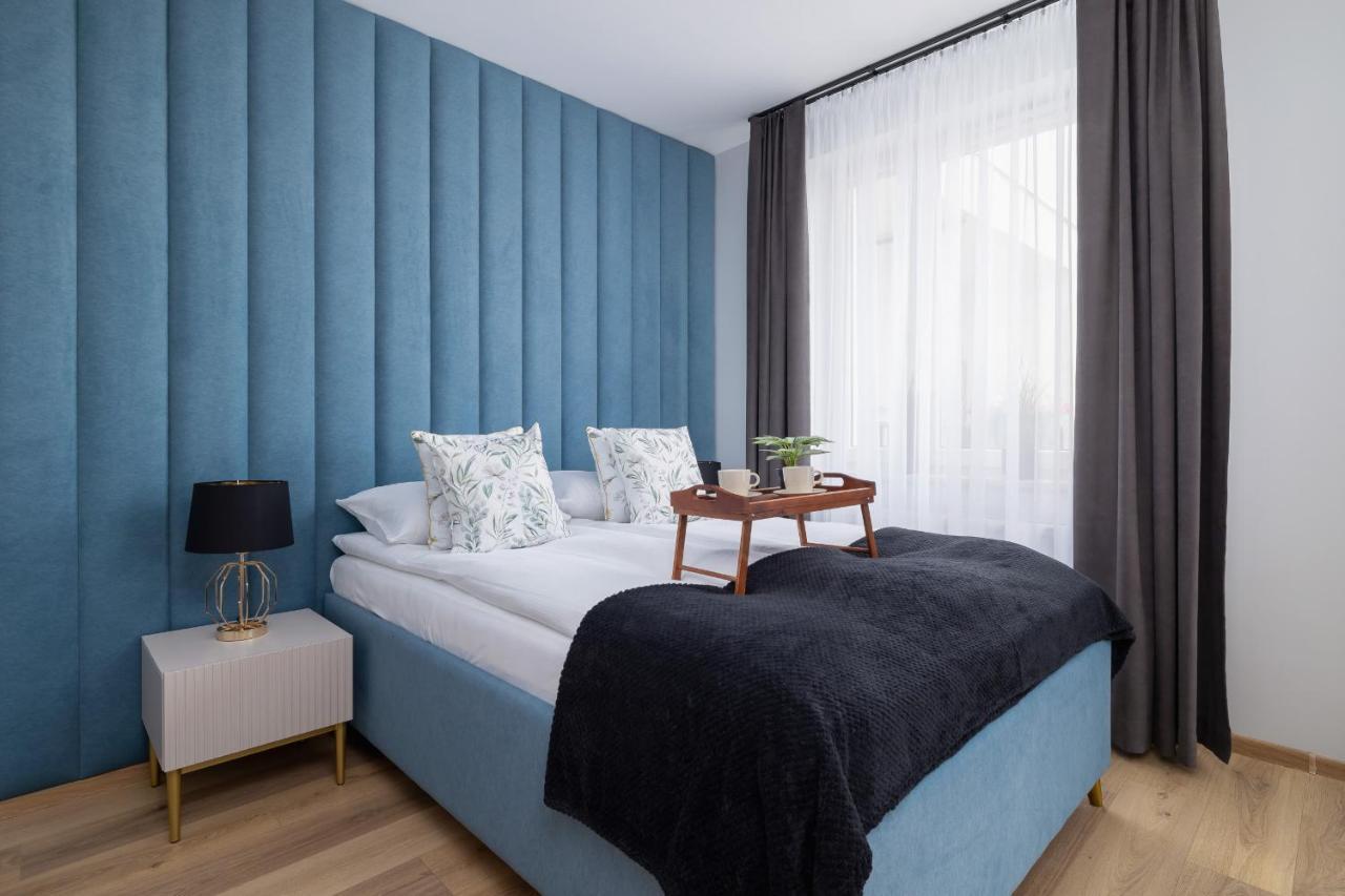 Osiedle Avia Harmonious Apartment With Balcony & Parking Cracow By Renters Prestige Krakow Bagian luar foto